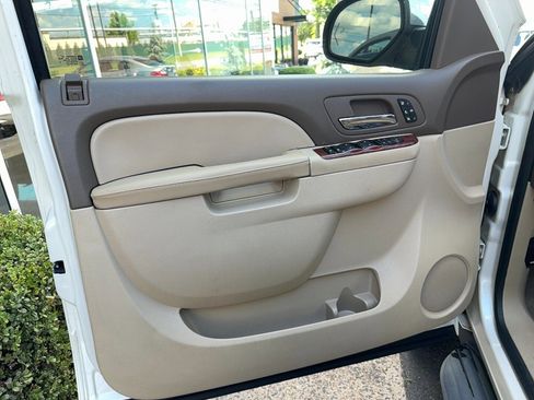 Used 2012 Chevrolet Suburban LTZ AWD/4WD image 15