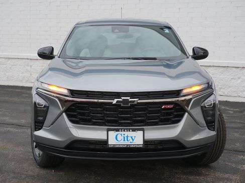 New 2026 Chevrolet Trax RS image 5