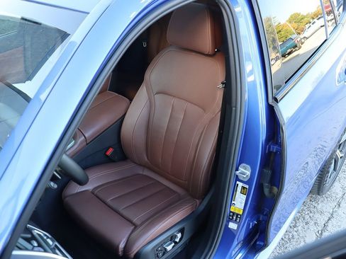 Used 2020 BMW X6 M50i image 34