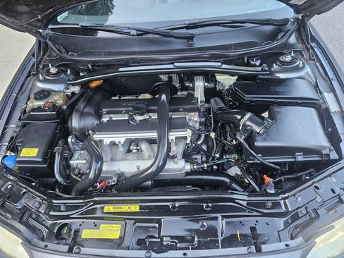 Used 2005 Volvo S60 2.5T image 42