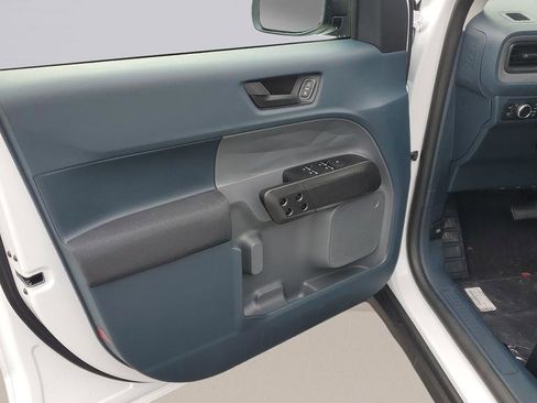 New 2025 Ford Maverick XL image 12