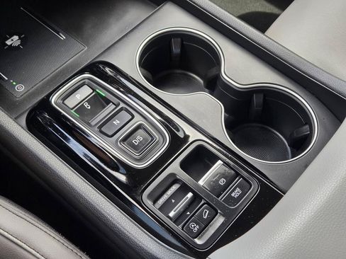 Used 2023 Honda Pilot Touring image 28