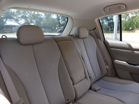 Used 2009 Nissan Versa 1.8 S w/ Convenience Pkg FWD image 14