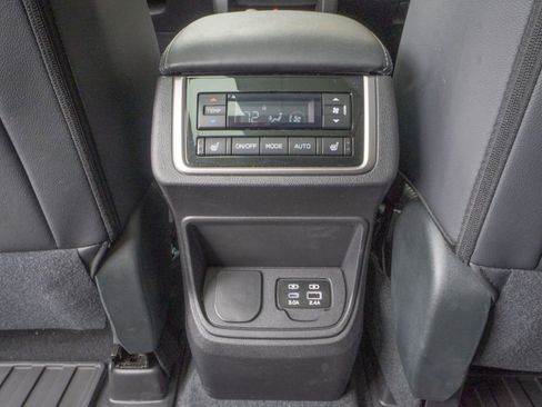 Certified 2025 Subaru Ascent Limited w/ Popular Package #2 AWD/4WD image 18