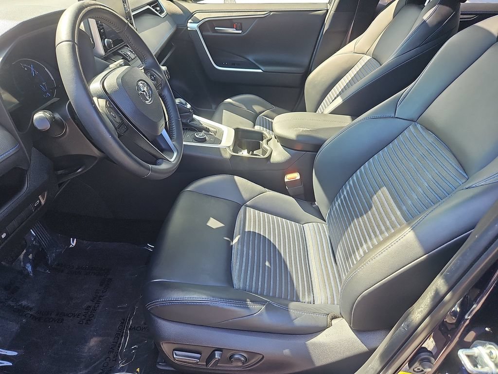 Used 2020 Toyota RAV4 XSE AWD/4WD image 31