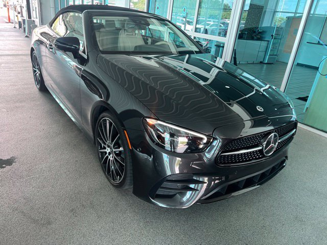 Used 2022 Mercedes-Benz E 450 Cabriolet image 2