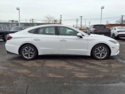 New 2023 Hyundai Sonata SEL w/ Convenience Package image 9
