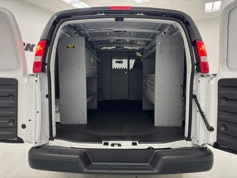 New 2025 Chevrolet Express 2500 Work Van w/ Driver Convenience Package image 21