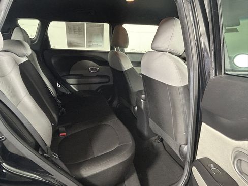 Used 2018 Kia Soul w/ Convenience Package image 15