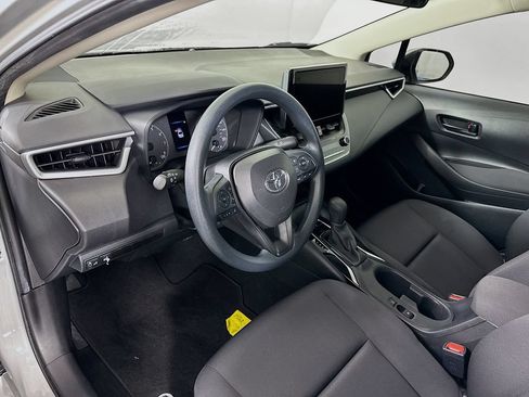 Used 2024 Toyota Corolla LE FWD image 9