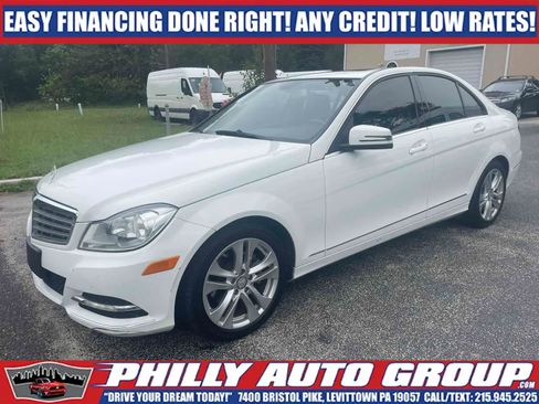 Used 2013 Mercedes-Benz C 250 Sedan image 3