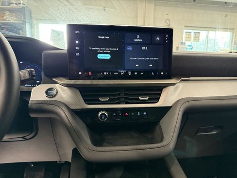 New 2026 Ford Explorer Active w/ Active Comfort Package AWD/4WD image 15