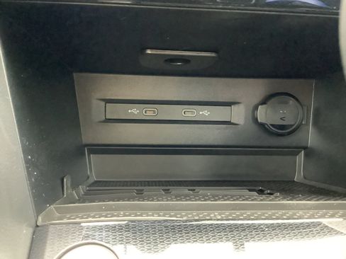 New 2026 Volkswagen Taos SE FWD image 21