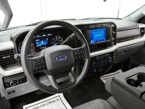Used 2023 Ford F350 XLT AWD/4WD image 12