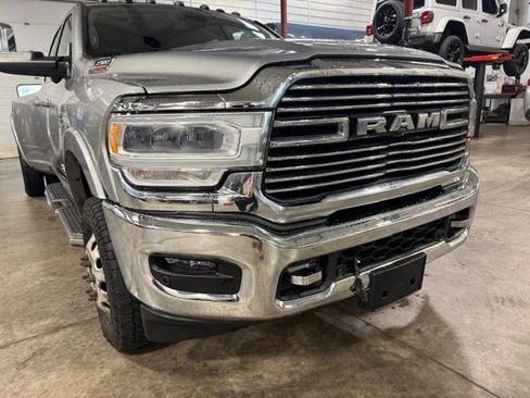Used 2022 RAM 3500 Laramie AWD/4WD image 2