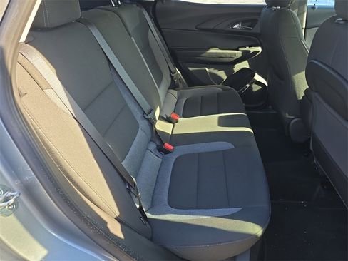 Used 2023 Chevrolet TrailBlazer LT w/ Convenience Package image 28