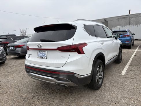 Used 2022 Hyundai Santa Fe SEL w/ Convenience Package image 4
