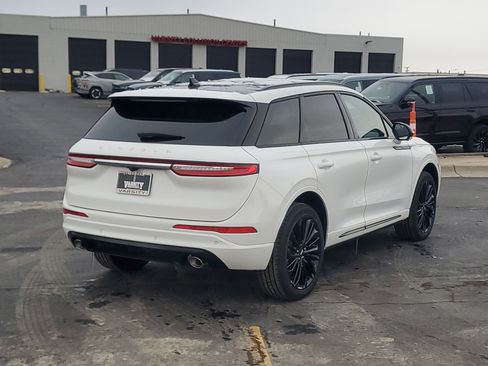 New 2026 Lincoln Corsair Reserve w/ Jet Appearance Package image 4