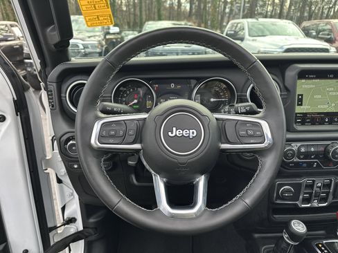 Used 2023 Jeep Wrangler Sahara w/ Cold Weather Group image 26