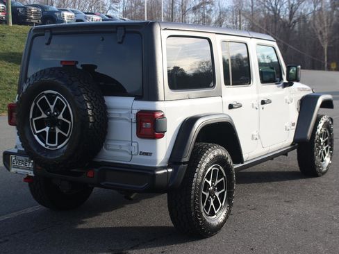 Used 2024 Jeep Wrangler Unlimited Rubicon image 7