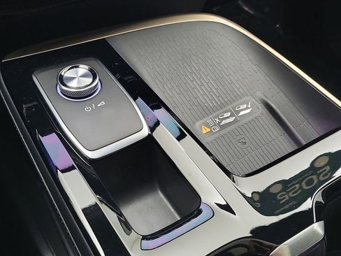 Certified 2025 Buick Enclave Avenir w/ Super Cruise Package image 18