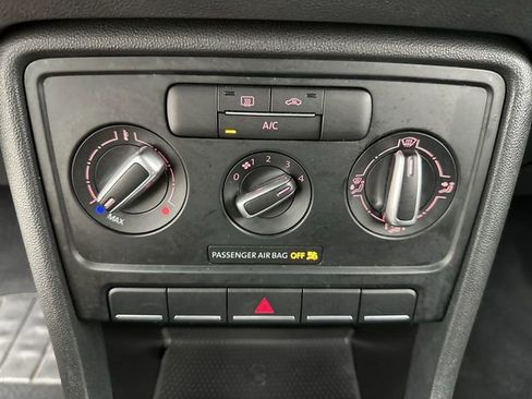 Used 2018 Volkswagen Beetle 2.0T S image 19