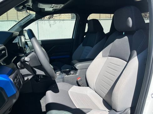 Used 2025 Toyota Tacoma TRD Sport image 18