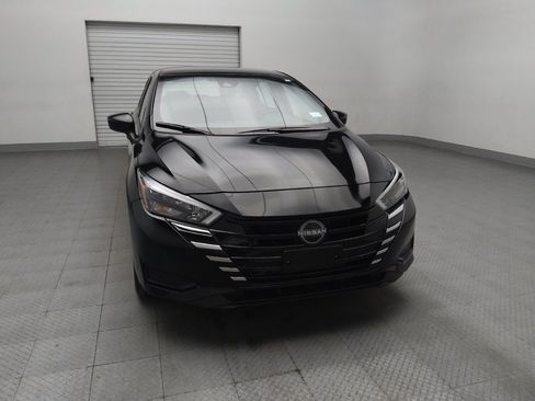 Used 2025 Nissan Versa SV FWD image 14