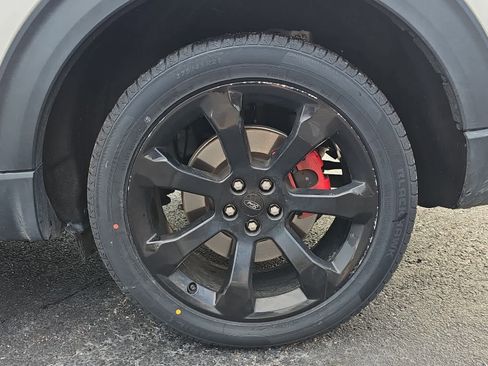 Used 2022 Ford Explorer ST w/ Equipment Group 401A image 10