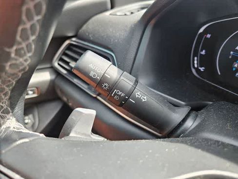 Used 2020 Honda Accord Touring image 28