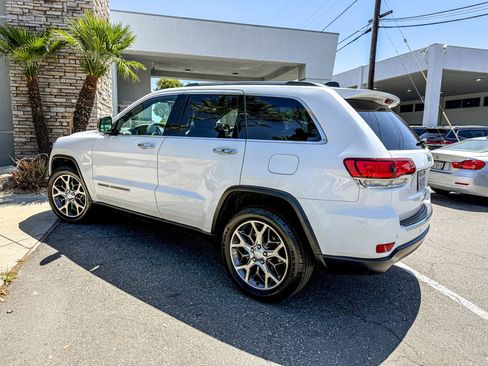 Used 2020 Jeep Grand Cherokee Limited w/ Premium Lighting Group RWD image 3