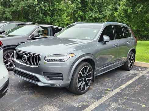 Used 2020 Volvo XC90 T6 Momentum w/ Protection Package AWD/4WD image 1