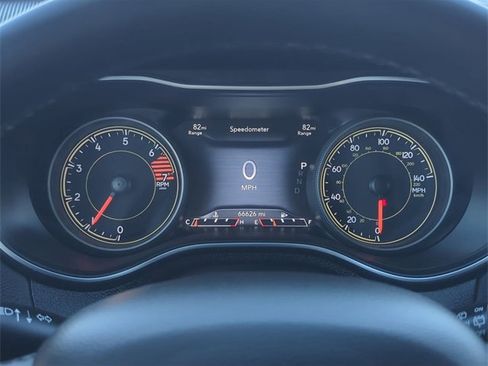 Used 2023 Jeep Cherokee Altitude Lux image 16