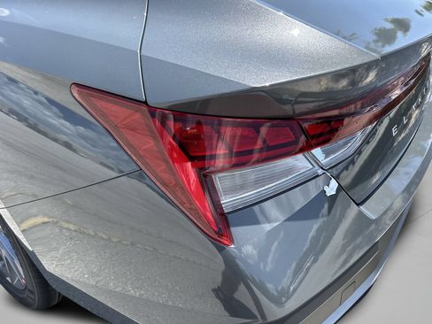 New 2026 Hyundai Elantra Hybrid FWD image 14