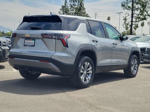 Used 2025 Chevrolet Equinox LT w/ Safety and Technology Package FWD image 4
