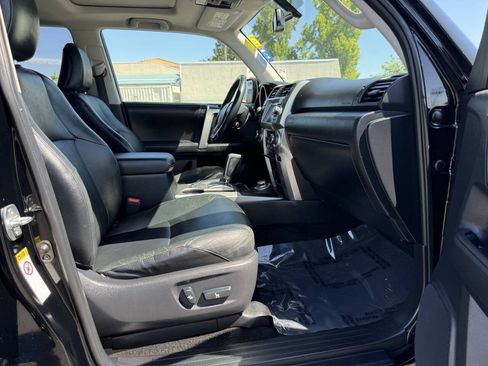 Used 2010 Toyota 4Runner Limited AWD/4WD image 13