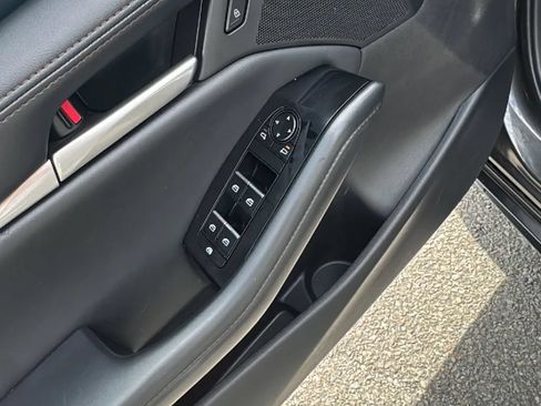 Used 2024 MAZDA MAZDA3 s FWD image 10