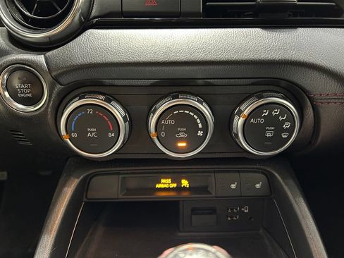 Used 2016 MAZDA MX-5 Miata Grand Touring RWD image 17