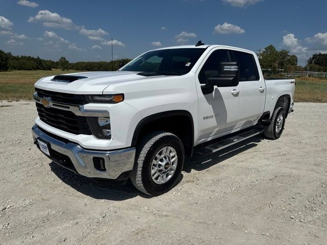 Used 2025 Chevrolet Silverado 2500 LT w/ Convenience Package AWD/4WD image 1
