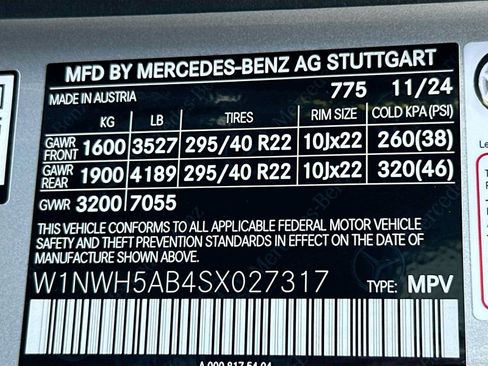 Certified 2025 Mercedes-Benz G 63 AMG 4MATIC image 34