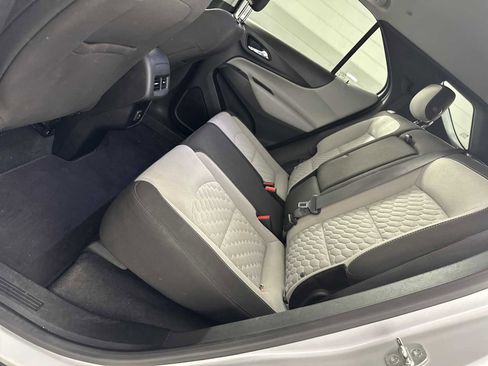 Used 2020 Chevrolet Equinox LS FWD image 22