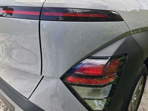 Certified 2025 Hyundai Kona SE FWD image 9