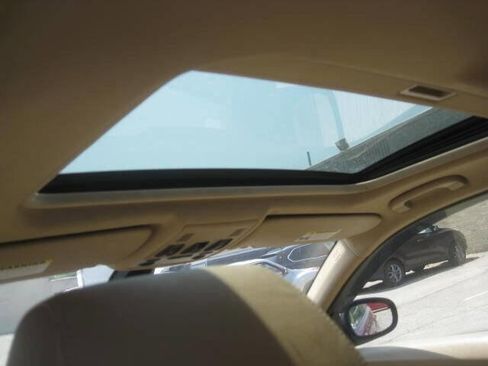 Used 2011 BMW 328i xDrive 328i xDrive AWD 4dr Sedan image 12