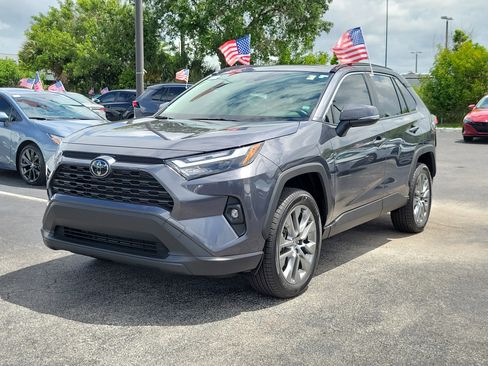 Used 2025 Toyota RAV4 XLE Premium AWD/4WD image 6