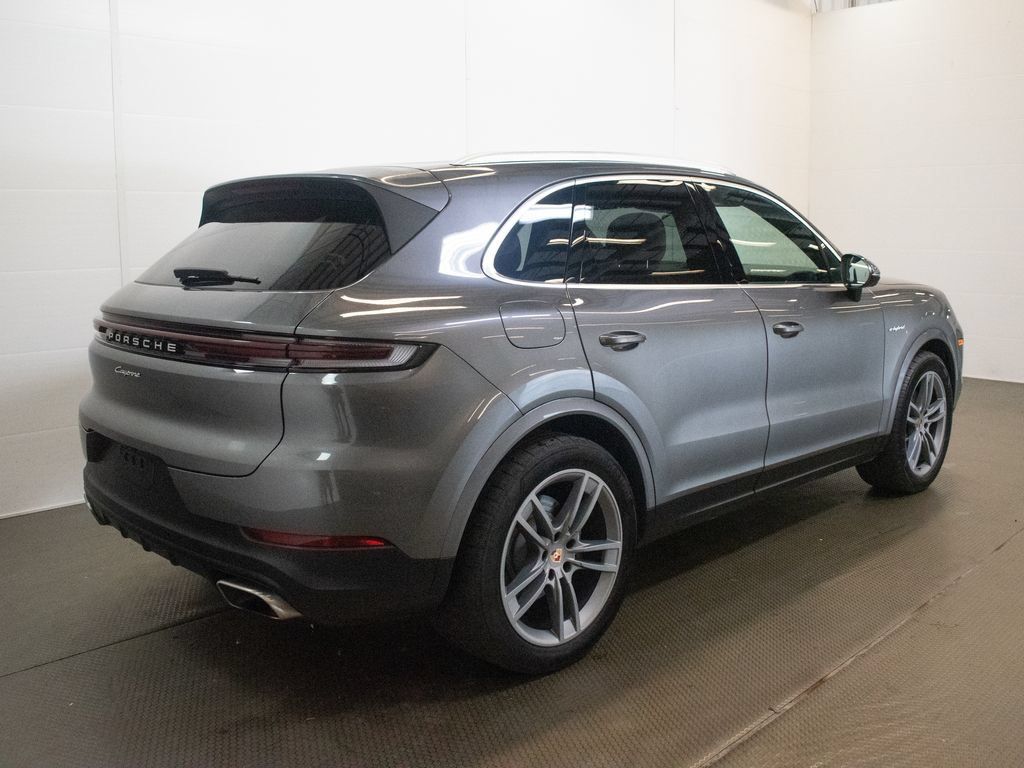 Certified 2026 Porsche Cayenne S AWD/4WD image 10