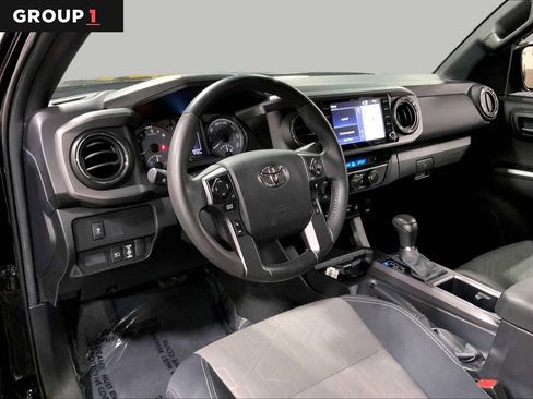 Certified 2022 Toyota Tacoma TRD Off-Road w/ TRD Premium Off Road Package AWD/4WD image 18