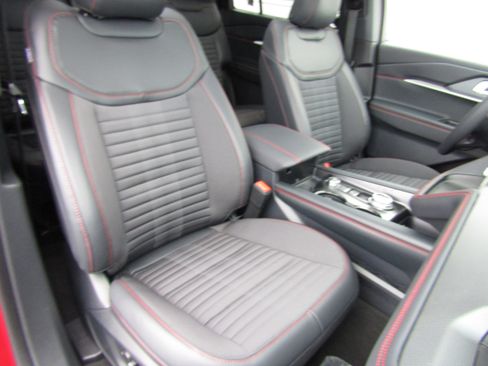 New 2026 Ford Explorer ST-Line w/ ST-Line Street Pack AWD/4WD image 10
