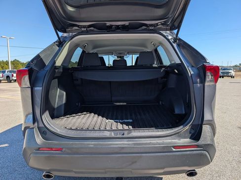 Used 2022 Toyota RAV4 XLE image 32