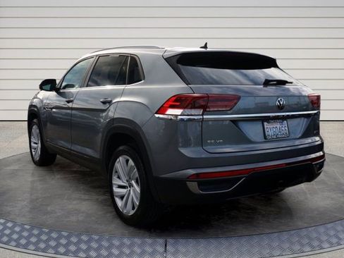 Used 2020 Volkswagen Atlas Cross Sport SE w/ Towing Package image 5