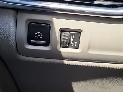 Used 2019 Cadillac XT4 Premium Luxury FWD image 20